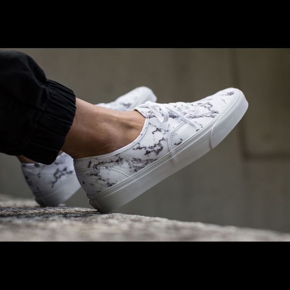 USED Vans Authentic Marble True White